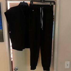 Figs Technical Collection Black Set. Top XXS and Pants S size.